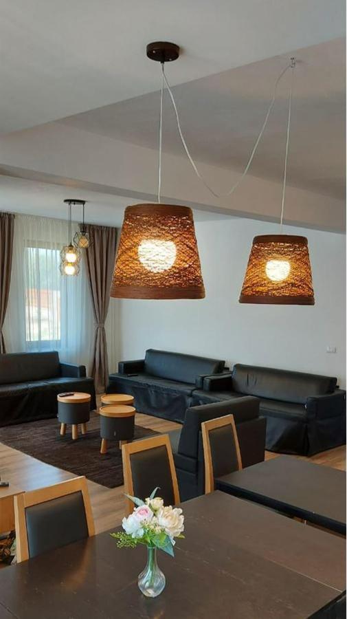 Eco Familia Hotel Pojoga Buitenkant foto